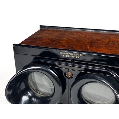 Stereoscope 'à écartement variable', Rosewood; London Stereoscopic & Photographic Company; c. 1910; M-SH026