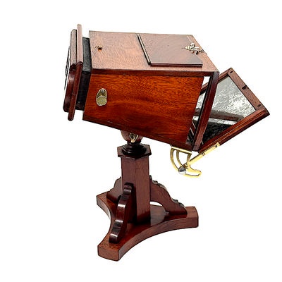 brewster, prism lenses on stand 02