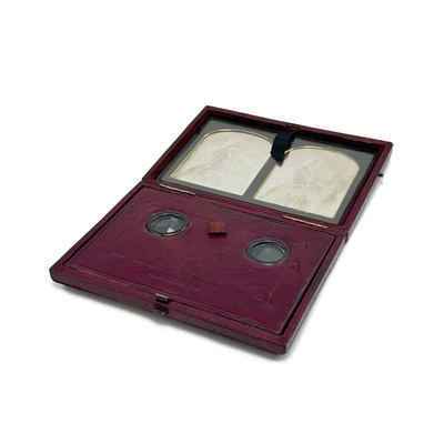Foldable Stereoscope 'Kilburn viewing case'; Kilburn, William Edward; c. 1855; M-SH133