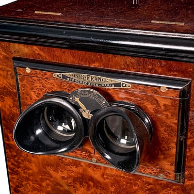 Chain-Stereoscope for 200 Views, Ronce de Thuya; Mattey; c. 1925; M-SF005