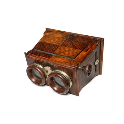 Stereoscope 'bois de violette à raccods', Luxe; c. 1920; M-SH012