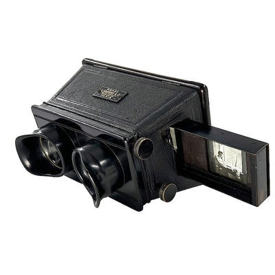 Stereoscope 'La Corollaire'; Gaumont, Léon; c. 1910; M-SH135