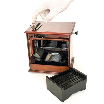 Tray-Stereoscope 'Stéréoscope-Classeur portatif'; Mackenstein; c. 1915; M-ST017