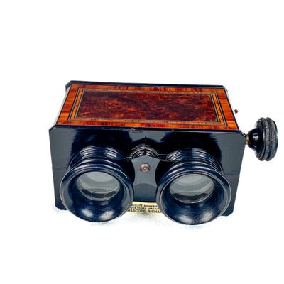 Stereoscope 'Vérascope', 'à court foyer, modèle extra-riche', Luxe; Richard, Jules; c. 1905; M-SH092