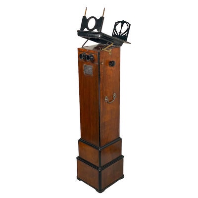 Chain-Stereoscope 'Stéréo-Mégascope' with Graphoscope and Dedication Plate; Mattey; c. 1875; M-SF006