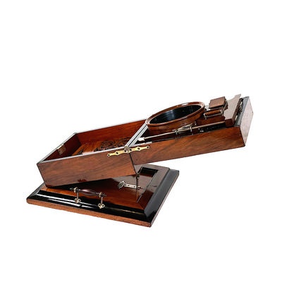 Large, foldable Graphoscope, Luxe
; Lewis, Henry J.; c. 1875; M-ST076