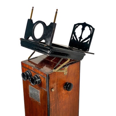 Chain-Stereoscope 'Stéréo-Mégascope' with Graphoscope and Dedication Plate; Mattey; c. 1875; M-SF006