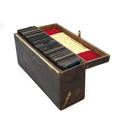 Kaiserpanorama picture set 'L'Auvergne' in original storage box with original labels; Fuhrmann, August; c. 1890; M-V006