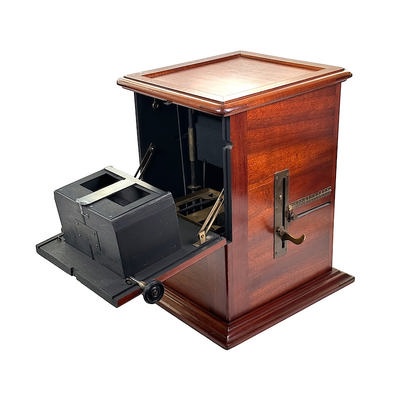 Tray-Stereoscope 'Metascope' together with Original Owner's Photo Collection; Unis France; c. 1926; M-ST078