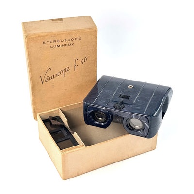 Stereoscope 'Lumineux' for Verascope F40

; Richard, Jules; c. 1940; M-SH134