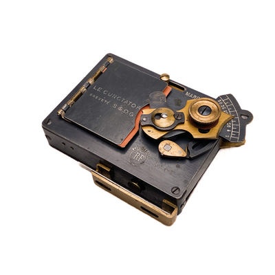 Le Cunctator l'instantané et la pose; Richard, Jules; c. 1910; M-A005