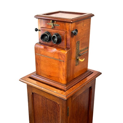 Tray-Stereoscope 'Metascope Spécial à foyer court' with Original Storage cabinet ; Mattey; c. 1926; M-SF010
