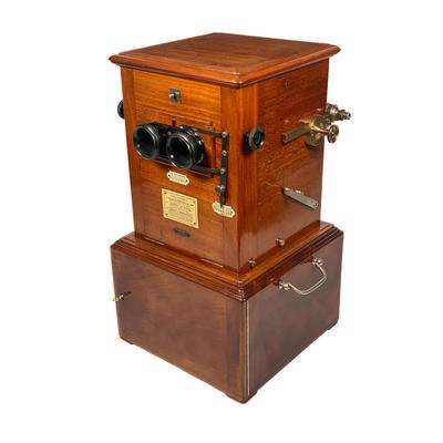Tray-Stereoscope 'Le Taxiphote' with Rare Patented Blend Mechanism; Richard, Jules; 1905-1910; M-ST052