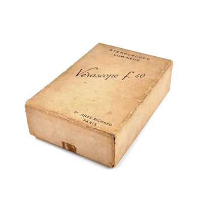 Stereoscope 'Lumineux' for Verascope F40

; Richard, Jules; c. 1940; M-SH134