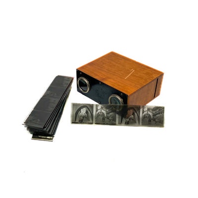 Stereoscope 'Exposicion International de Barcelona 1929' with picture set; Mattey; c. 1929; M-SH132