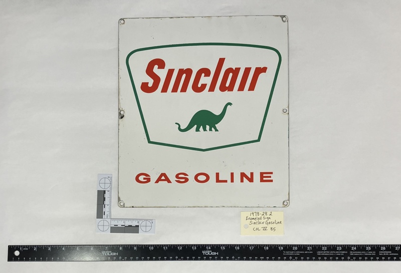 Enameled Sinclair Sign; 1978-28.2 | eHive