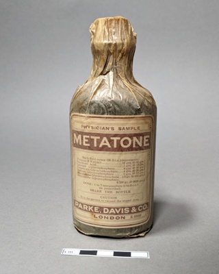 Metatone Bottle ; Parke, David & Co; Mid 20th Century ; 20831 | eHive