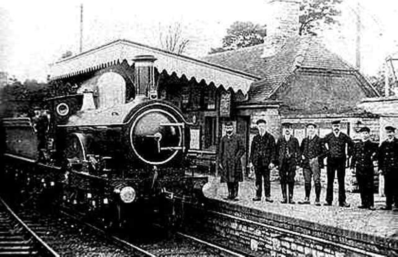 Photograph of a 2-2-2 Locomotive at Witney Station circa 1905 ; 20th ...
