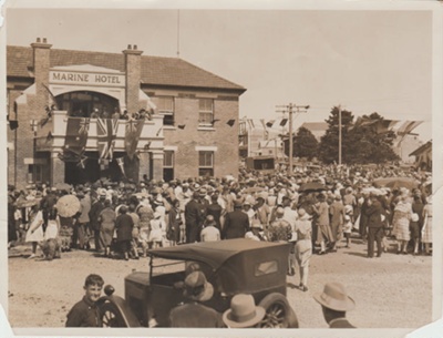 Opening of the concrete road; United Press Pictures; 24/01/1931; 2017.559.69