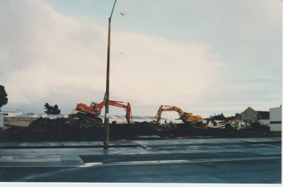 Demolition of Seabrook Fowlds Motors.; La Roche, Alan; 1/05/1992; 2017.582.38