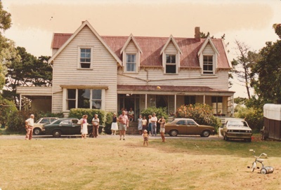 Xmas Day, 1980 at Puhi Nui, McLaughlin's Homestead at Wiri.; 25.12.1980; P2020.9.02