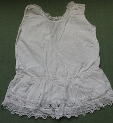 Petticoat; Unknown; 1910-1930; T2017.57