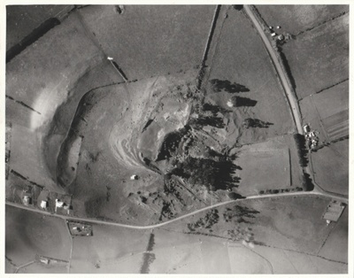 Aerial view of Pigeon Mountain; Whites Aviation; 1972; 2016.425.34