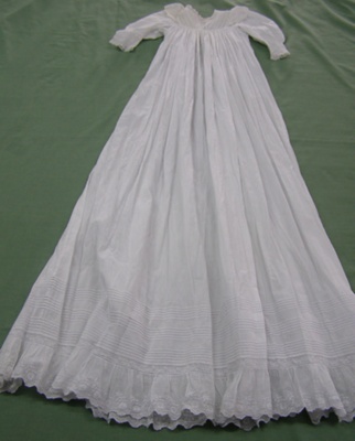 Gown christening; Unknown; 1870-1900; T2016.172