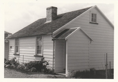 Briody-McDaniel's cottage, previously McDermott's, at the Howick Historical Village.; La Roche, Alan; September 1980; P2020.98.02