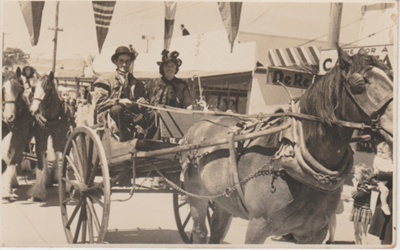 Mr and Mrs Nicholas with a horse and buggy in the Howick Centennial Parade; 1/11/1947; 2018.398.07