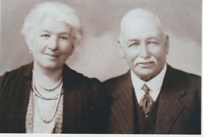 Edwin and Rosa Bates.; 1920s; 2018.306.04