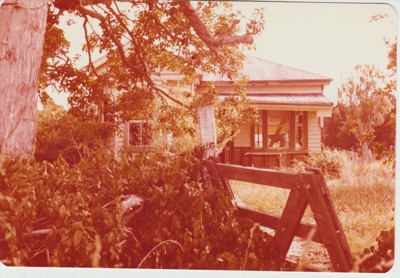 Keith Hattaway's homestead on Botany Road.; La Roche, Alan; 1978; 2018.011.100