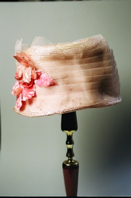 Hat; 2004/0042