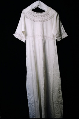 Nightgown; 2004/0260