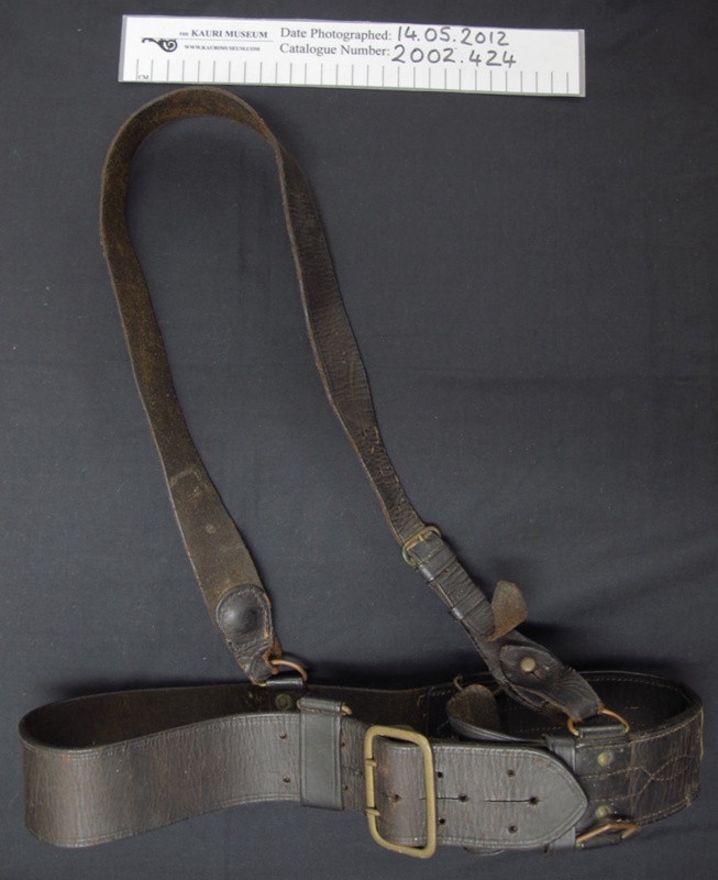 Sam Browne belt; c.1899-1918; 2002_424 on NZ Museums