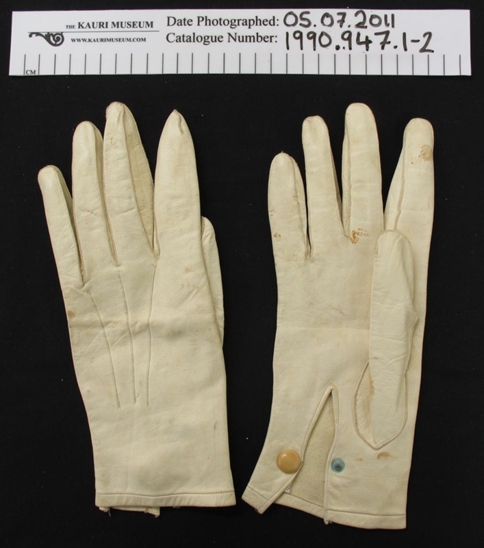 kid-gloves-1929-bloggingmaster