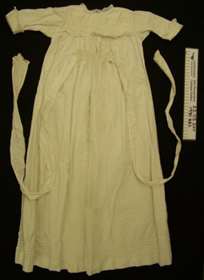 Baby gown; Unknown; Unknown; 1990_887
