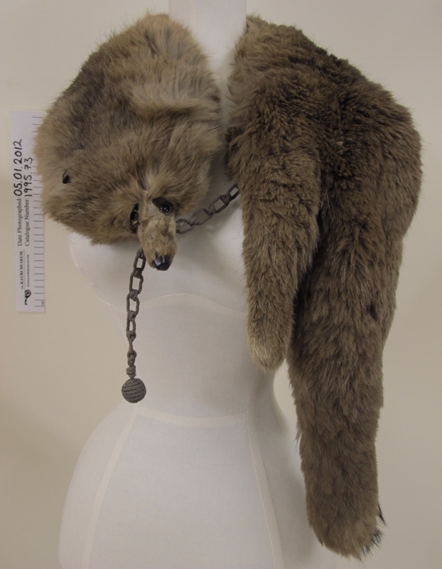 Fox fur stole; Unknown; mid 20th Century; 1995_73 on eHive