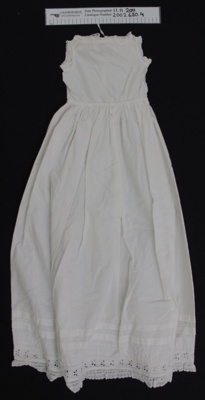 Baby petticoat; Eleanor Bourdôt; 1910; 2002_630_4