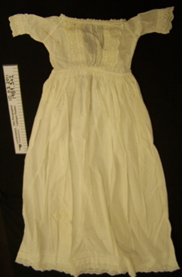Baby gown; Unknown; Unknown; 1989_342