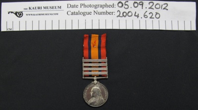 The Queen's South Africa Medal
; 1902; 2004_620