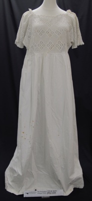 Night gown; Unknown; Unknown; 1990_1009
