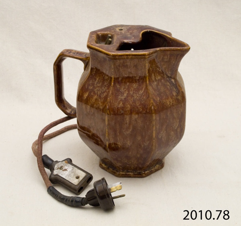 Jug, electric; Temuka Pottery; Mid 20th Century; 2010.78 eHive