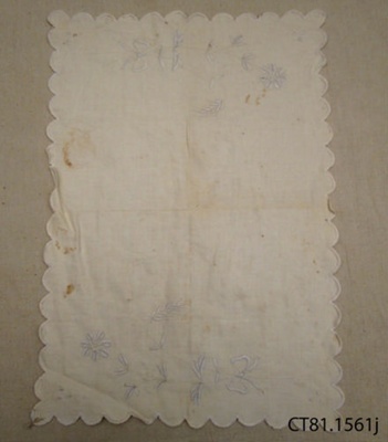 Cloth, tray; [?]; [?]; CT81.1561j