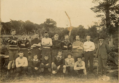 Photograph [Chaslands Football Team]; [?]; c1910; CT79.1014b