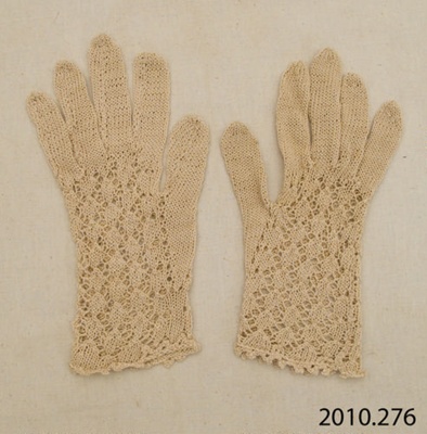 Gloves; [?]; [?]; 2010.276