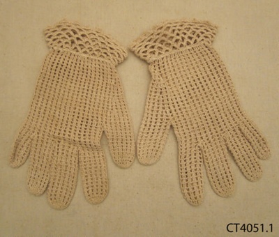 Gloves, ladies; Olsen, Kate; 1920s; CT4051.1