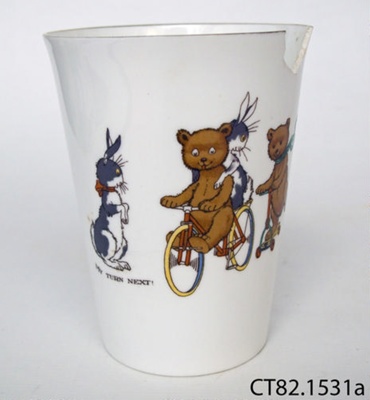 Beaker; Shelley Potteries Ltd; Post 1925; CT82.1531a