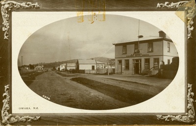 Photograph [Owaka, 1916]; [?]; 1916; CT82.1454f