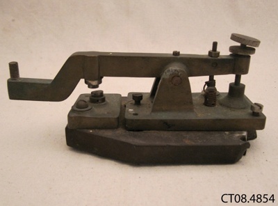 Key, Morse code; [?]; Early 20th century[?]; LCT08.4854
